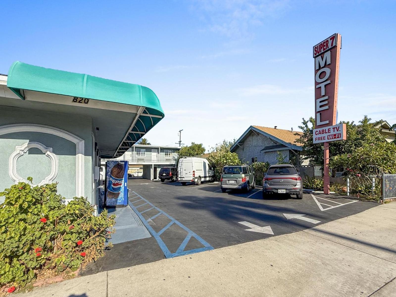 Super 7 Motel Anaheim Ngoại thất bức ảnh